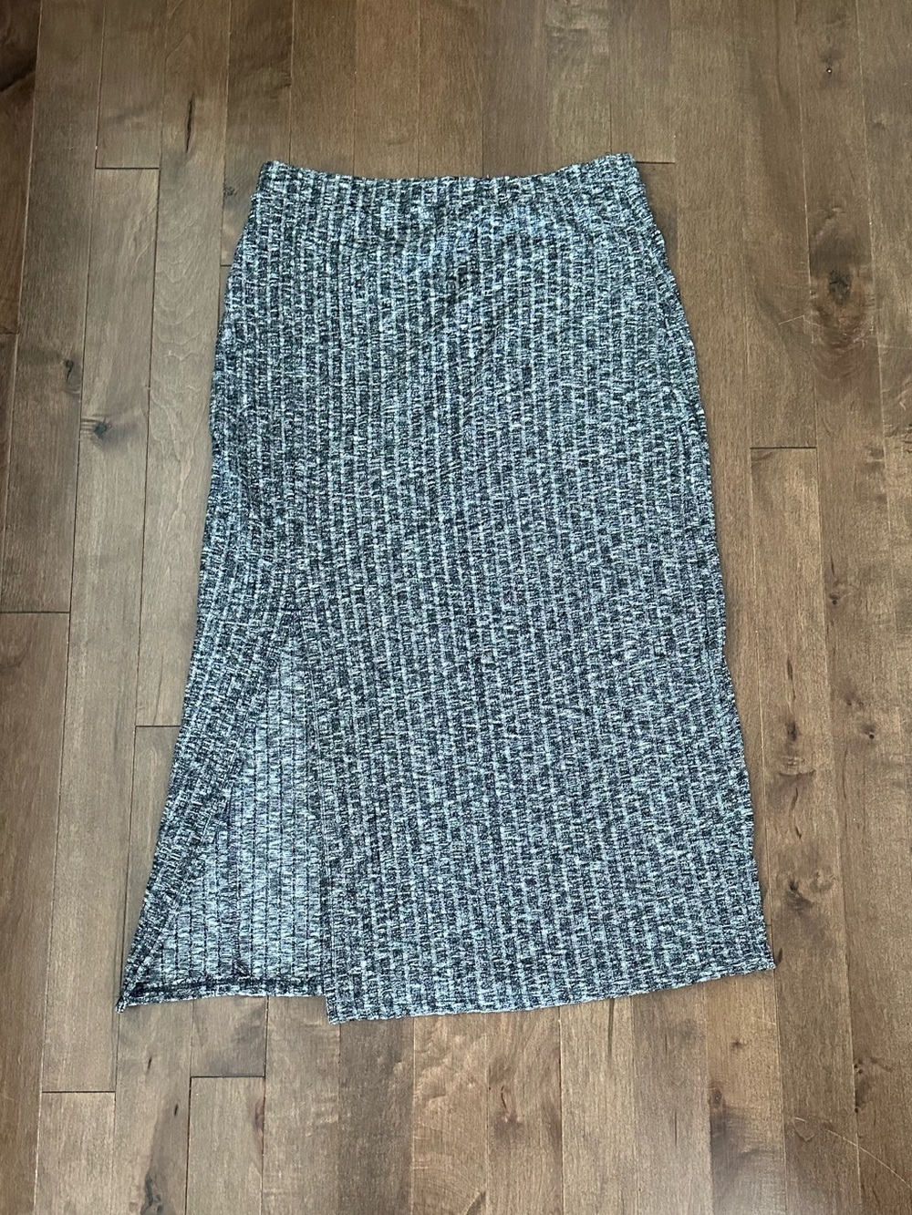 Abercrombie & Fitch Gray Ribbed Knit Midi Skirt